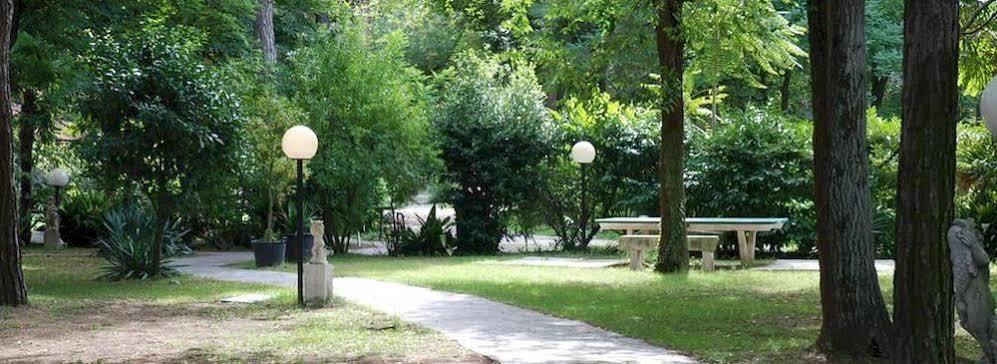 Holiday Center Valdor Cavallino-Treporti Zewnętrze zdjęcie